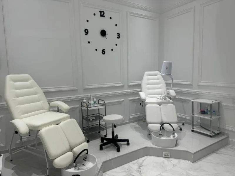 Amoro nail