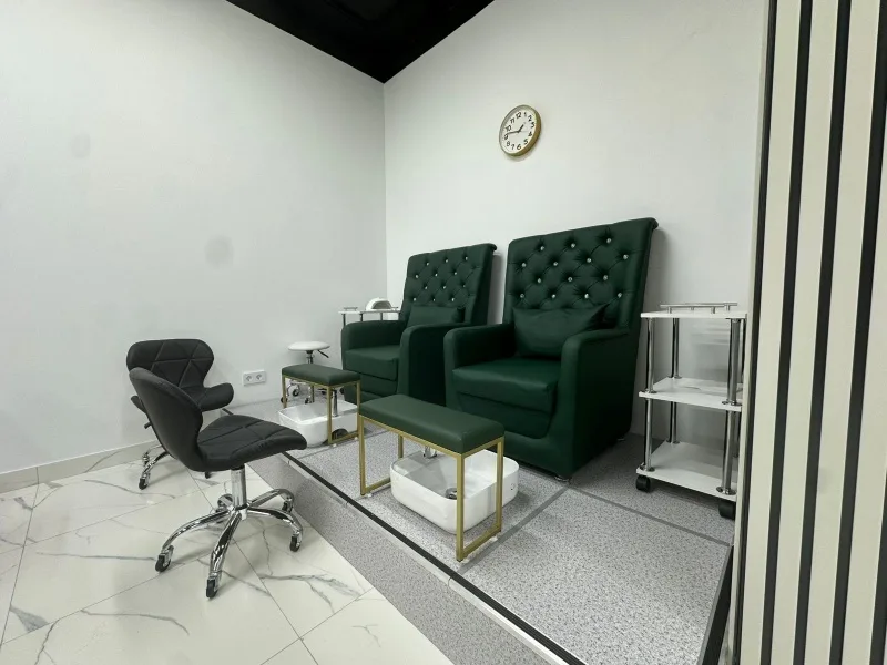 LakiU Nailbar