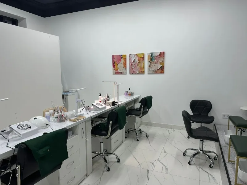 LakiU Nailbar