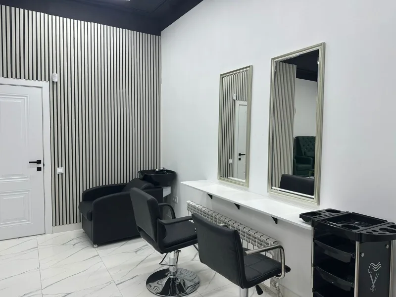 LakiU Nailbar
