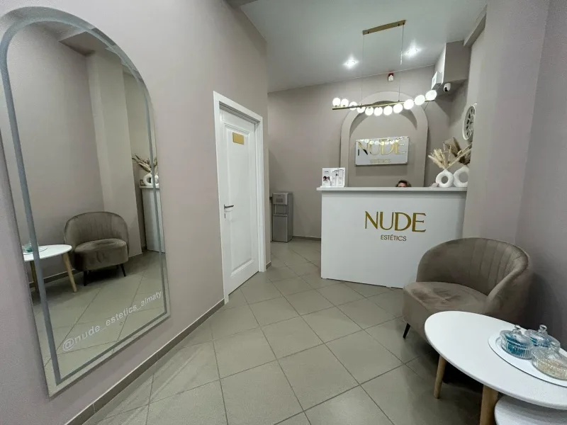 NAILS & ESTETICS