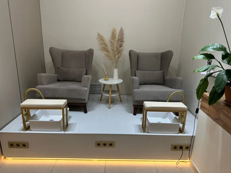 DA Nail studio