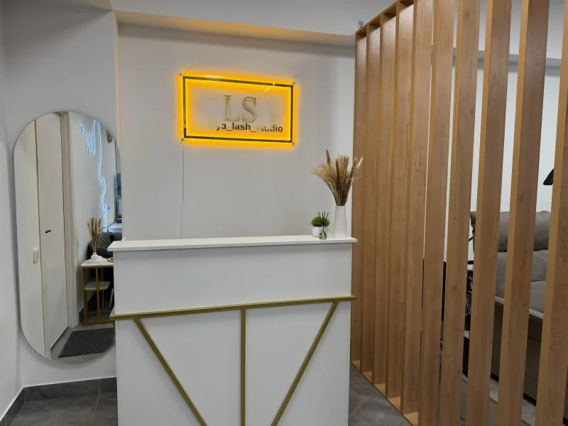 Liliya lash room
