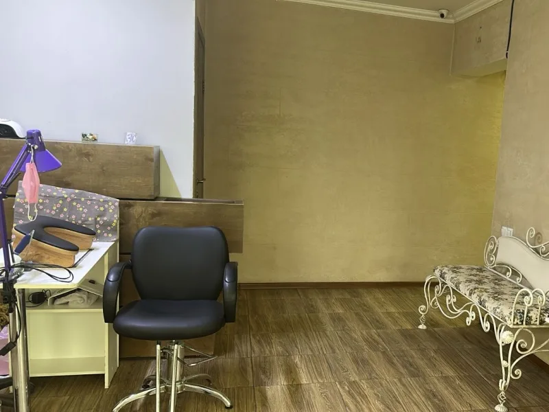 Maxabbat nail studio compliment