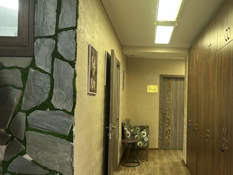 Maxabbat nail studio compliment