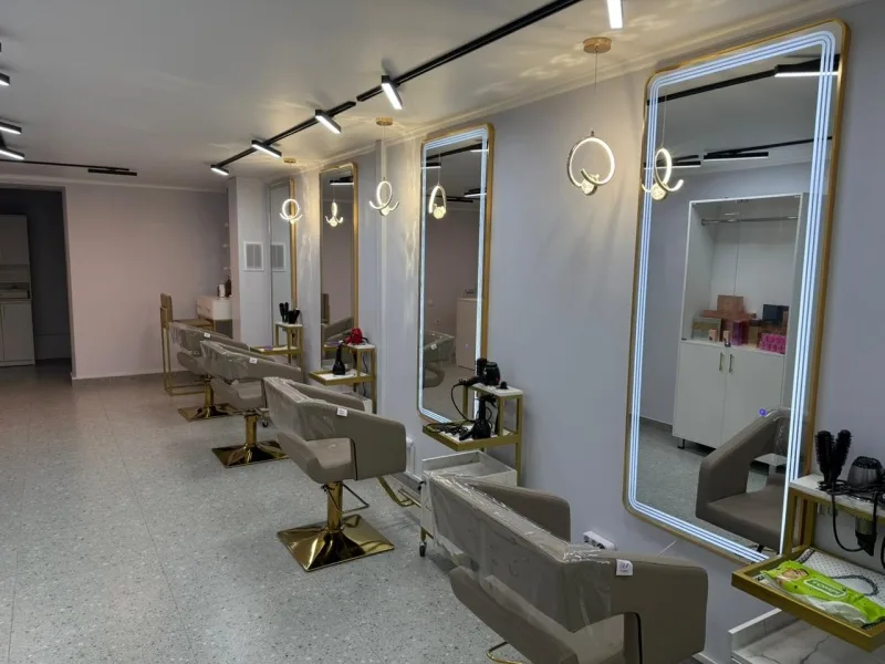 DS BEAUTY STUDIO