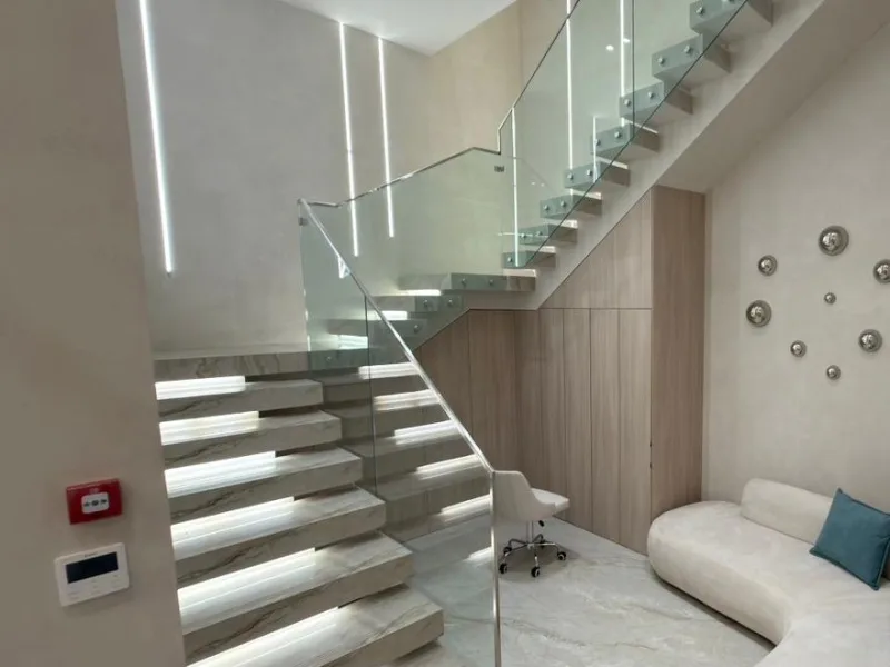 OYSTER BEAUTY ROOM
