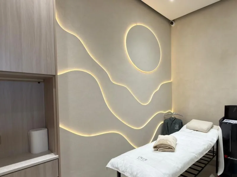 OYSTER BEAUTY ROOM