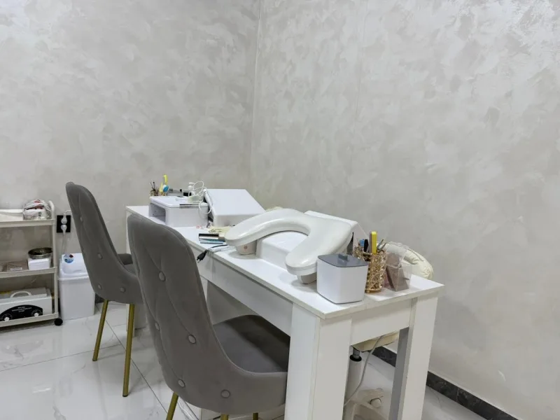 Mile beauty bar