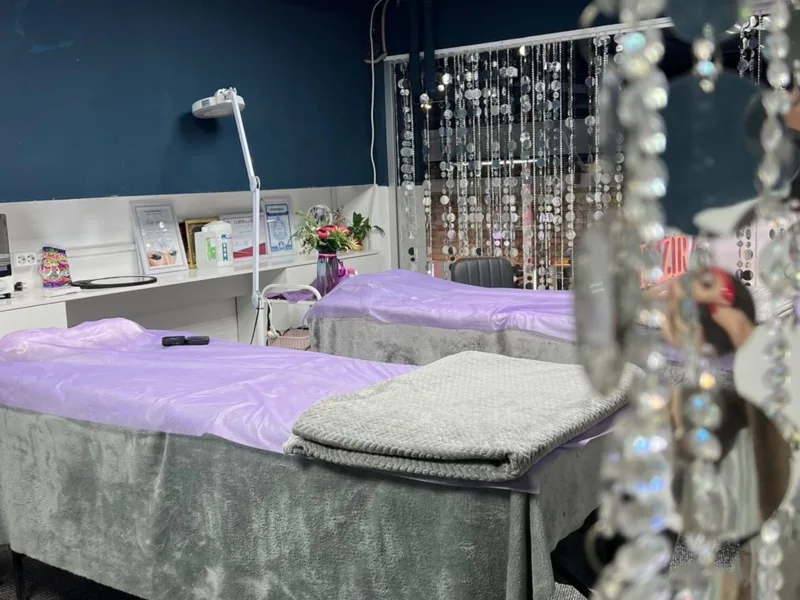 Zhazira salon