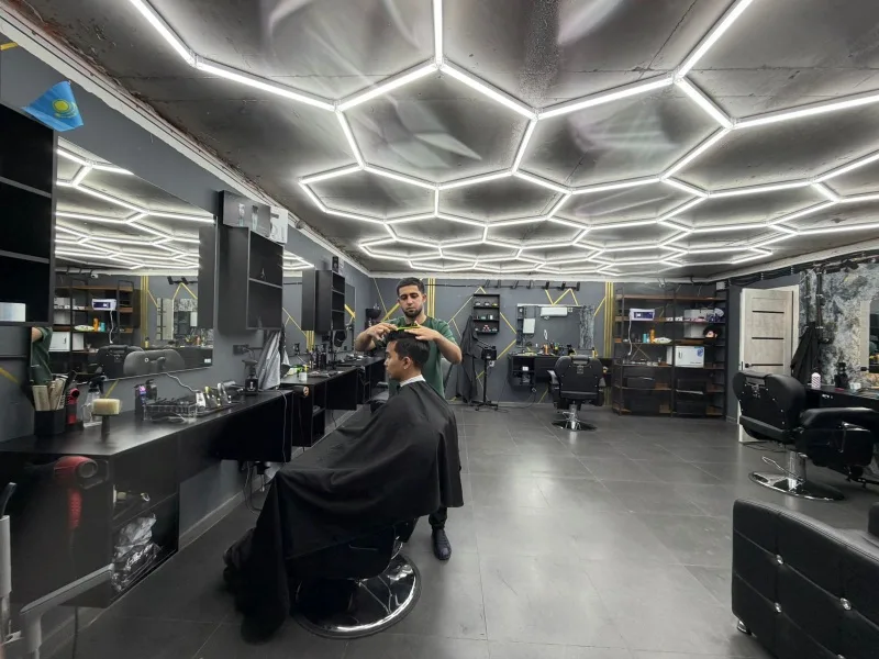 Brut barbershop