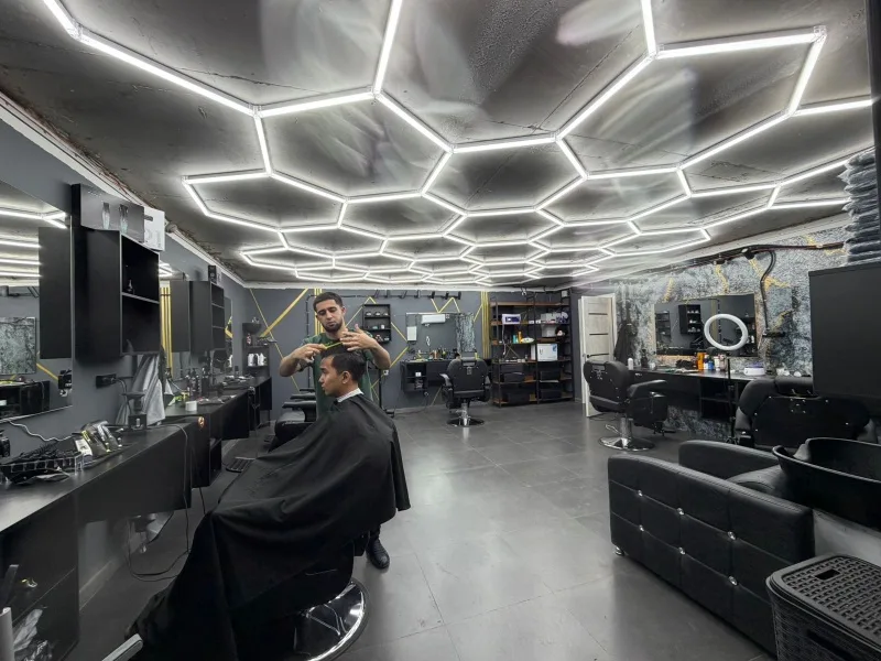 Brut barbershop