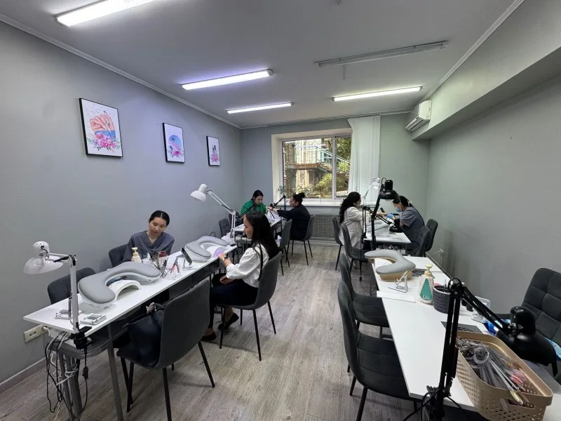 Insta salon на Богенбай батыра