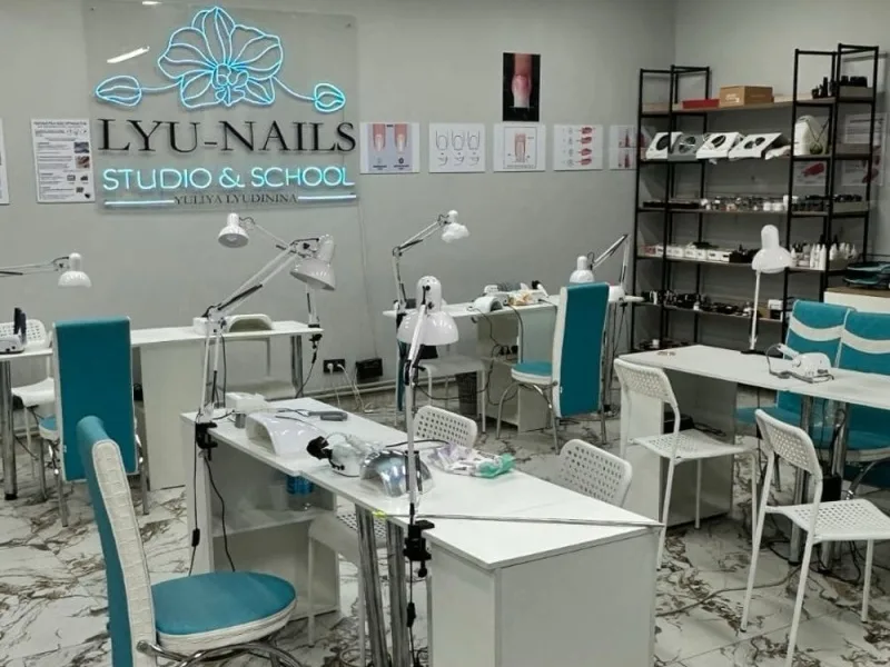 Lyu-nails