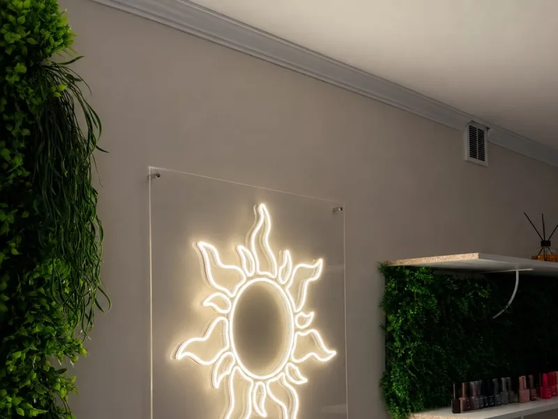 Mona nail studio