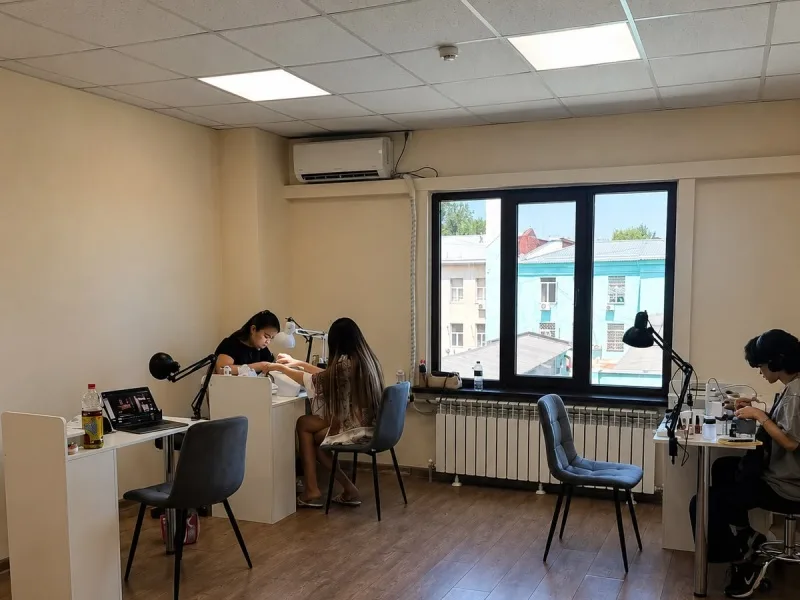 Aurora nail studio