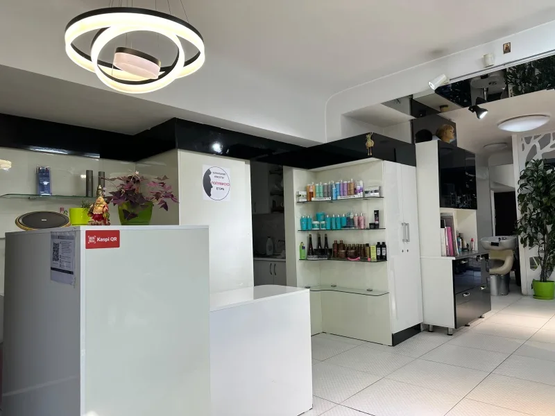 Peach nail studio
